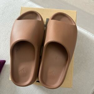 Adidas YZY Slide Color Flax (Brown) US Size 8